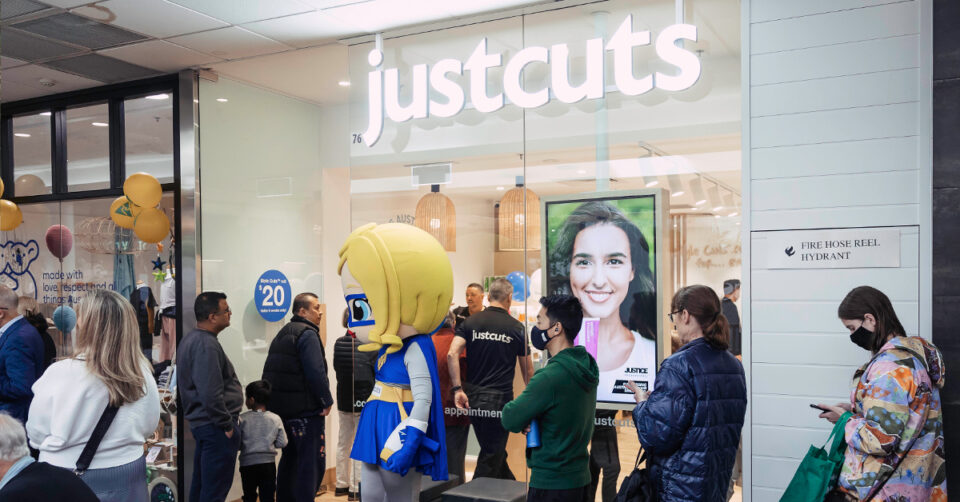 Just Cuts franchise opening in Canada